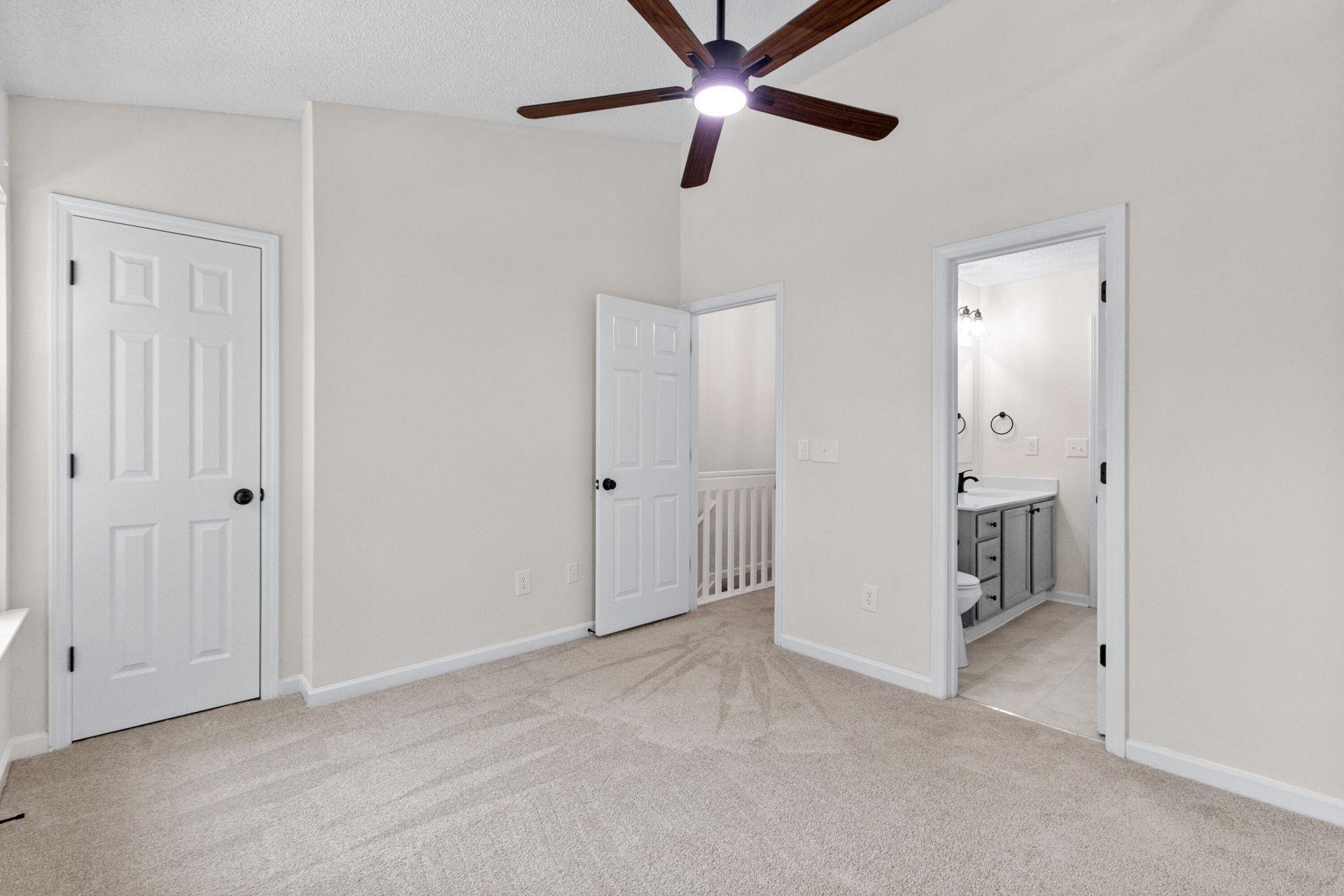 8032 Shadow Oak Drive Photo 30