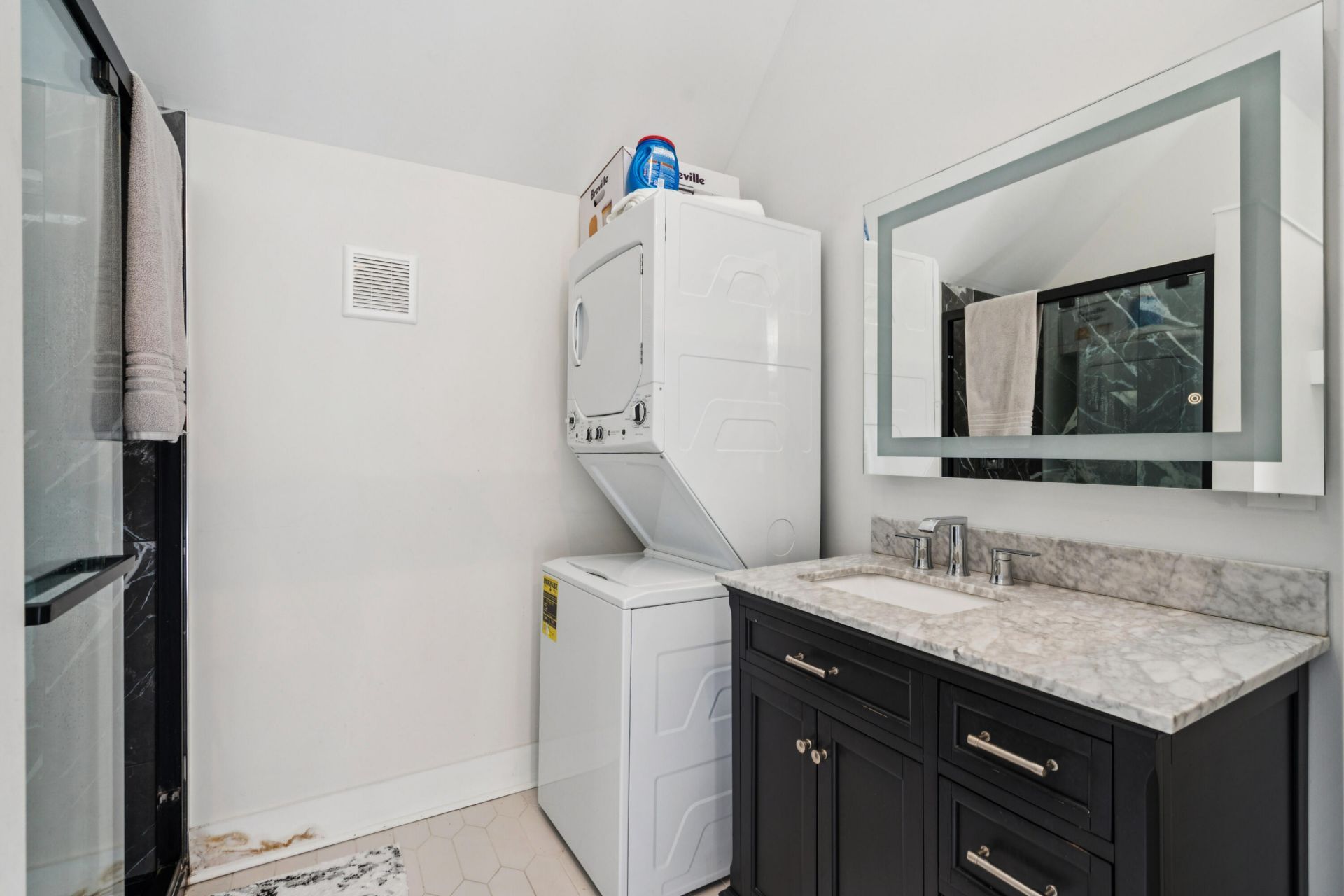 45 Eastlake Road Photo 74