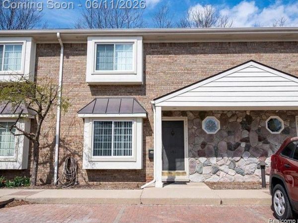 161 Coolidge Road , Birmingham, MI 48009