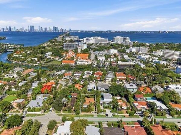 3716 Prairie Avenue, Miami Beach, FL 33140