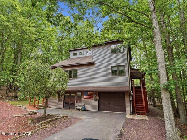 208 Owego Drive, Hazleton, PA 18202