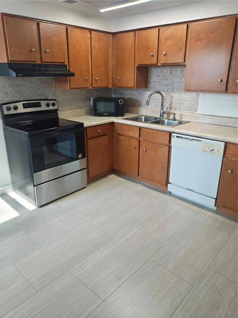 11301 110th Terrace , Largo, FL 33778 Photo