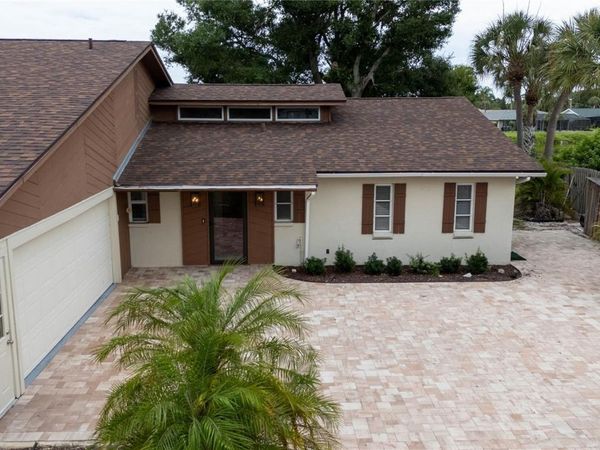 1141 SLEEPY HOLLOW COURT , VENICE, FL 34285