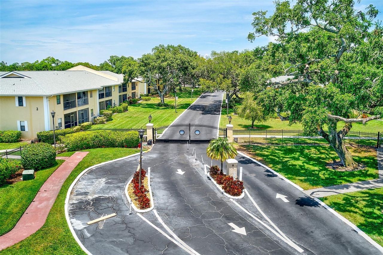 3001 58th Avenue S, Unit 612, Saint Petersburg, FL 33712 Photo