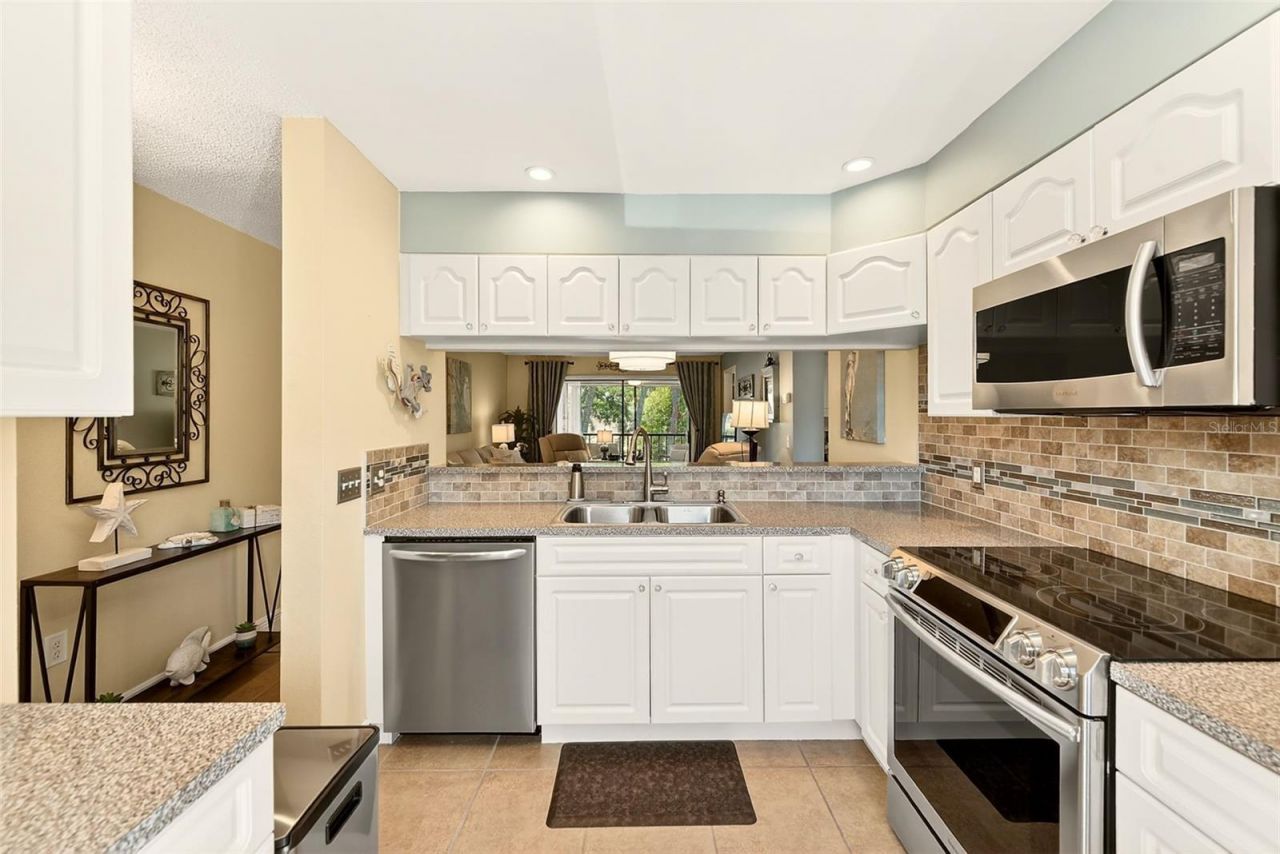 3001 58th Avenue S, Unit 612, Saint Petersburg, FL 33712 Photo