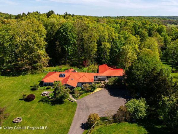 52 Pells Road, Rhinebeck, NY 12572