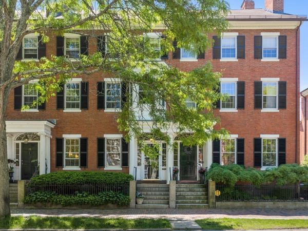 33 Chestnut St, Salem, MA 01970