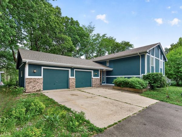 23045 Plateau Drive, Lakeville, MN 55044