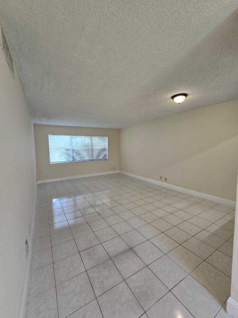 550 SE 2nd Avenue, Unit G3, Deerfield Beach, FL 33441 Main Photo