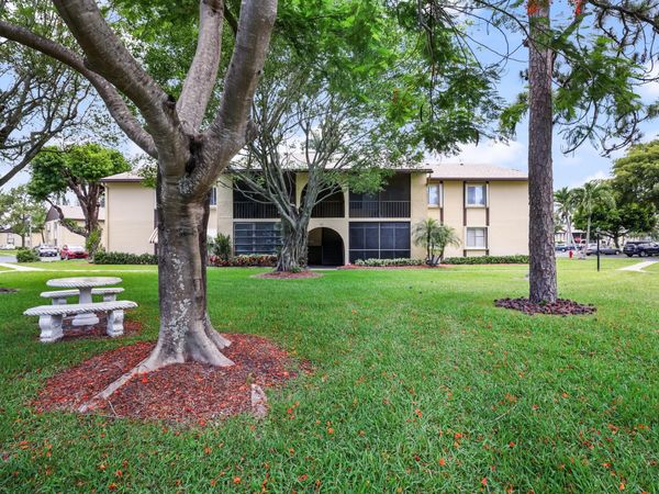 321 Pine Ridge Circle, Unit C-2, Greenacres, FL 33463