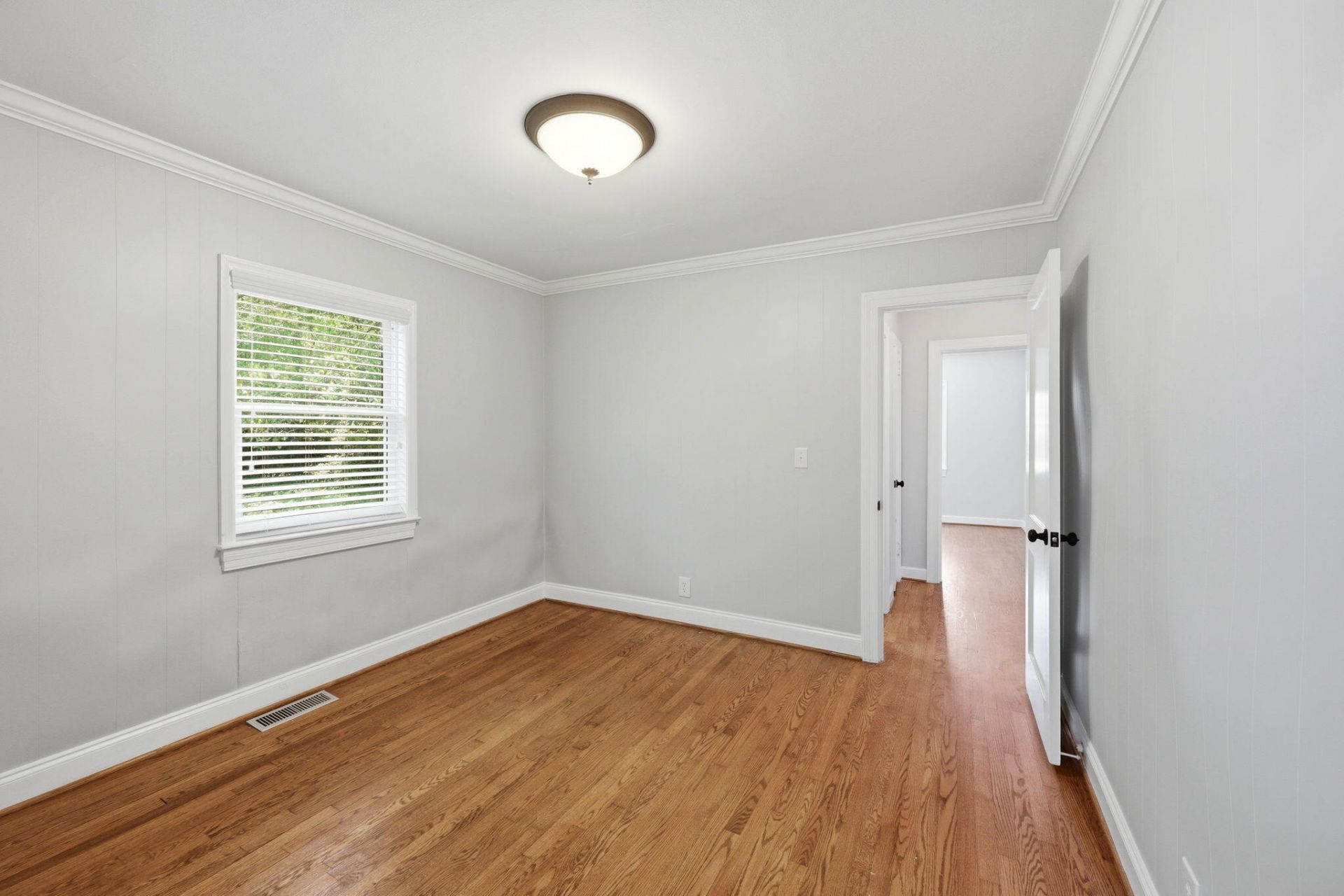 2043 Wappoo Drive Photo 11