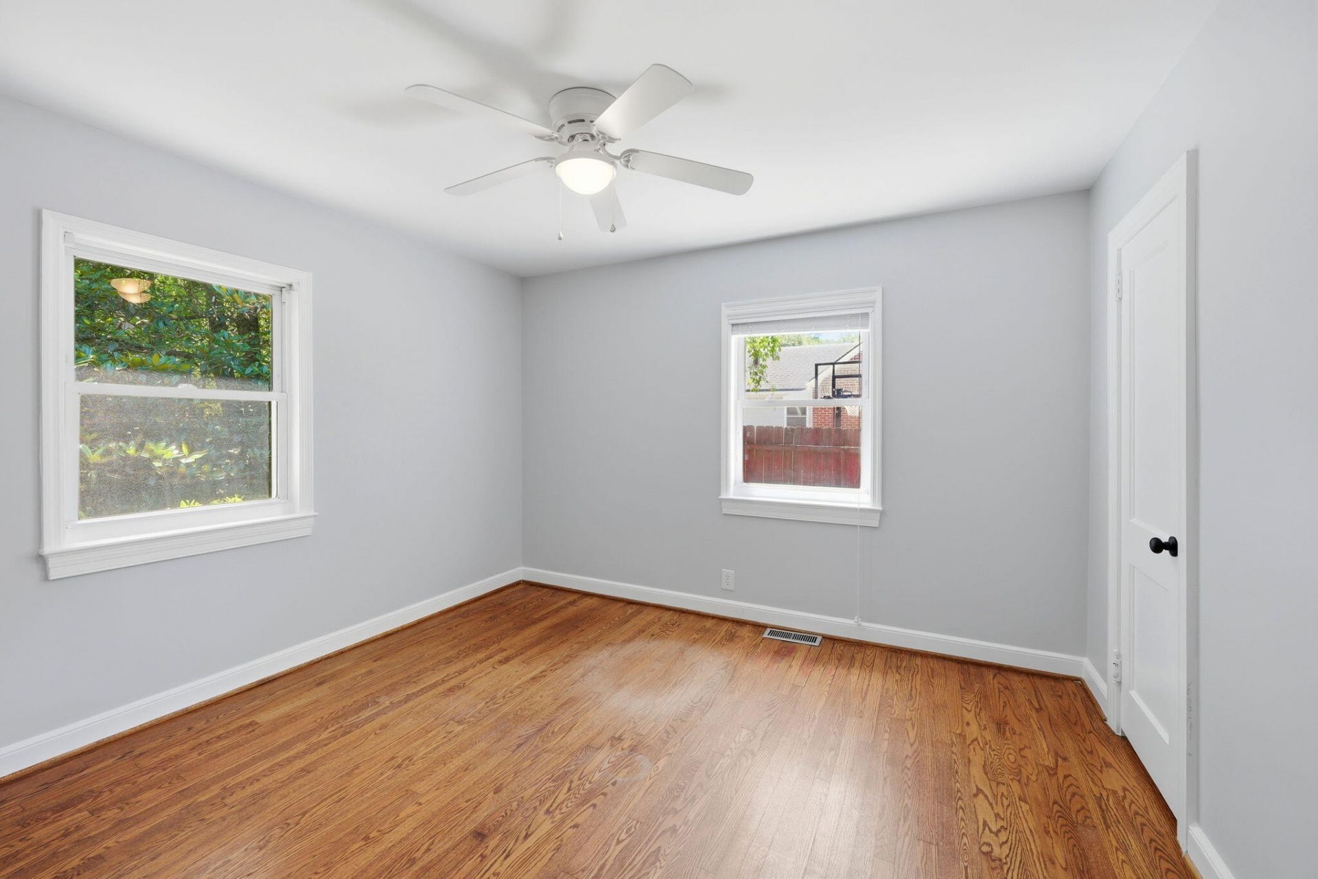 2043 Wappoo Drive Photo 14
