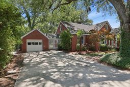 2043 Wappoo Drive photo 4