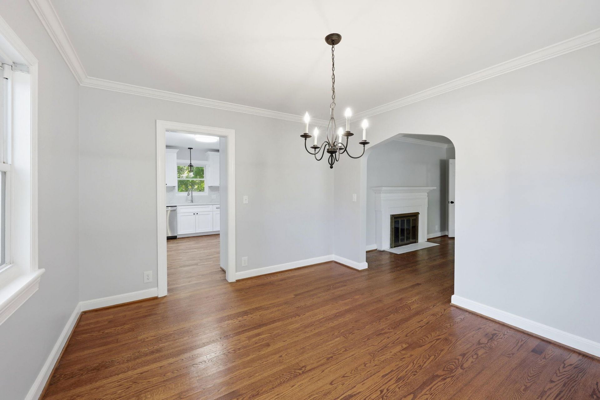 2043 Wappoo Drive Photo 6