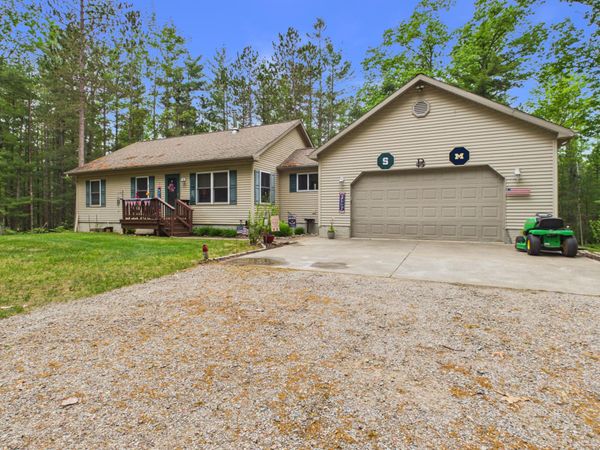 10898 Fantasy Drive, Frederic, MI 49733