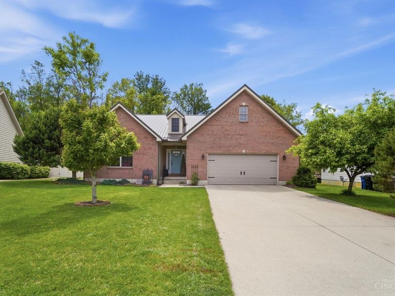 1503 Meadow Ridge Circle, Wilmington, OH 45177 Photo 3