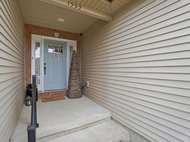1503 Meadow Ridge Circle, Wilmington, OH 45177 Photo 4