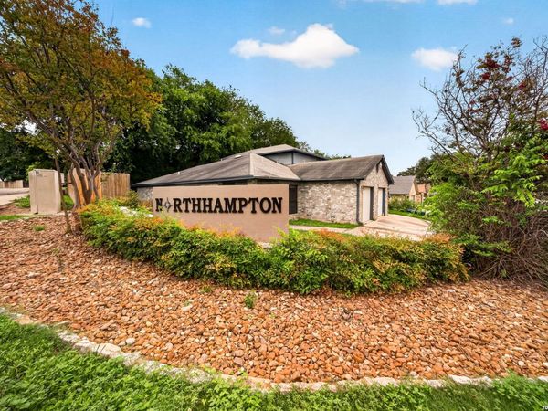 8534 Sir Galahad, San Antonio, TX 78240