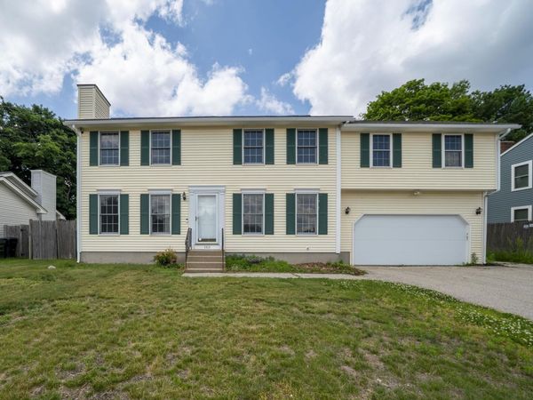 163 Wedgewood Lane, Manchester, NH 03109