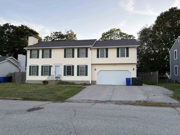 163 Wedgewood Lane, Manchester, NH 03109