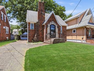 712 Sheridan Ave, Roselle, NJ 07203