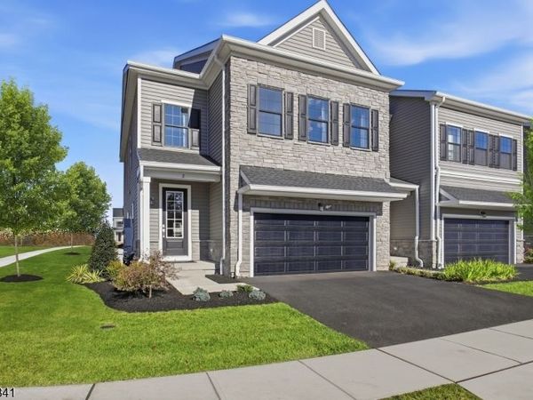 7 Pimlico Place, Oakland, NJ 07436