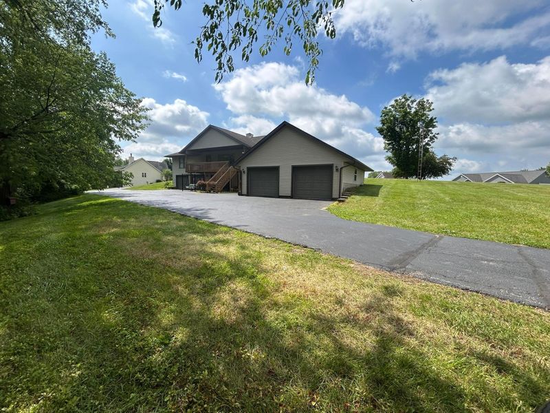 105 Flowers Drive, Newark, OH 43055 Photo 3