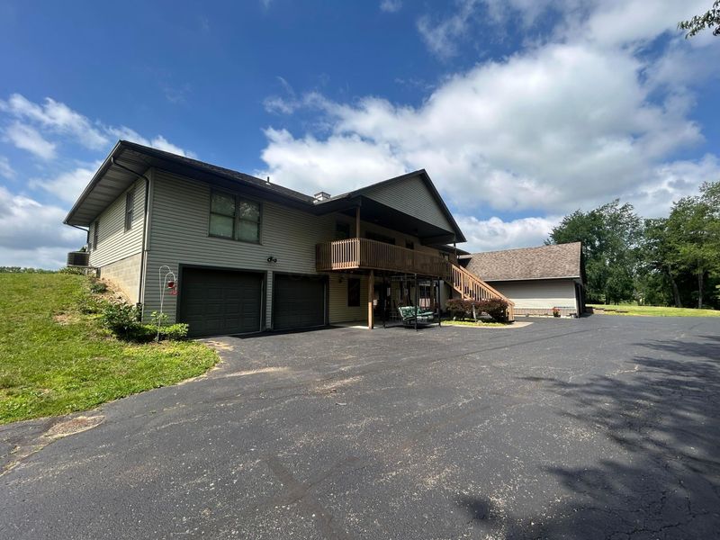 105 Flowers Drive, Newark, OH 43055 Photo 6