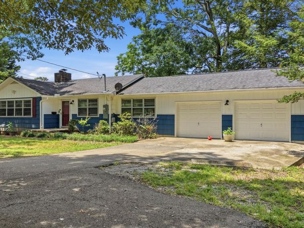 8525 W Crabtree Road, Hixson, TN 37343