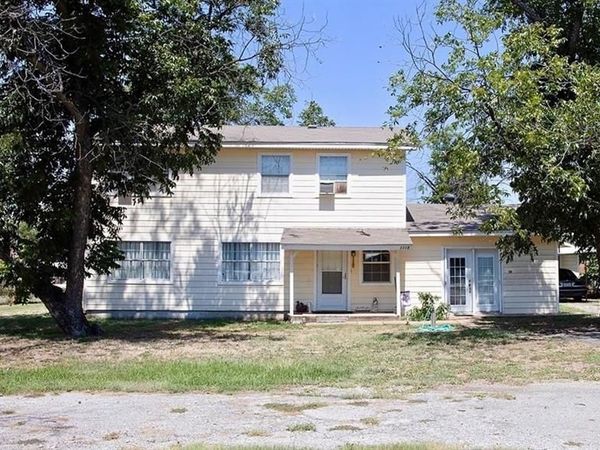 1115 Old Jacksboro Rd, Graham, TX 76450