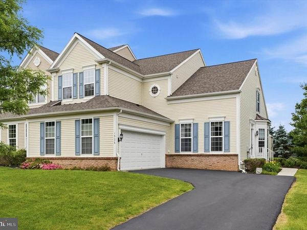1526 FOX LANE, BREINIGSVILLE, PA 18031