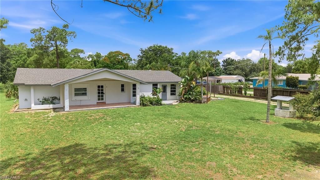 1290 Saint Clair Shores Rd, Naples, FL 34104 Photo