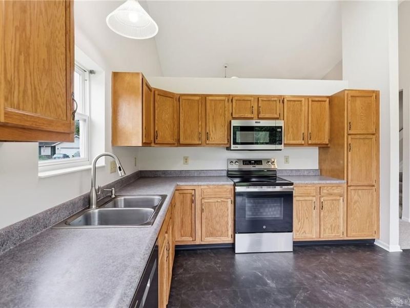 2780 N Barnhill Place, Xenia, OH 45385 Photo 13