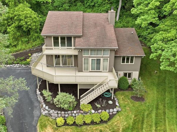 790 Garrison COURT, Delafield, WI 53018