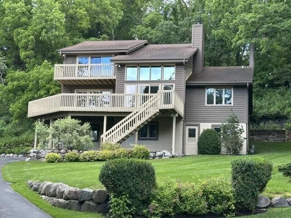 790 Garrison COURT, Delafield, WI 53018