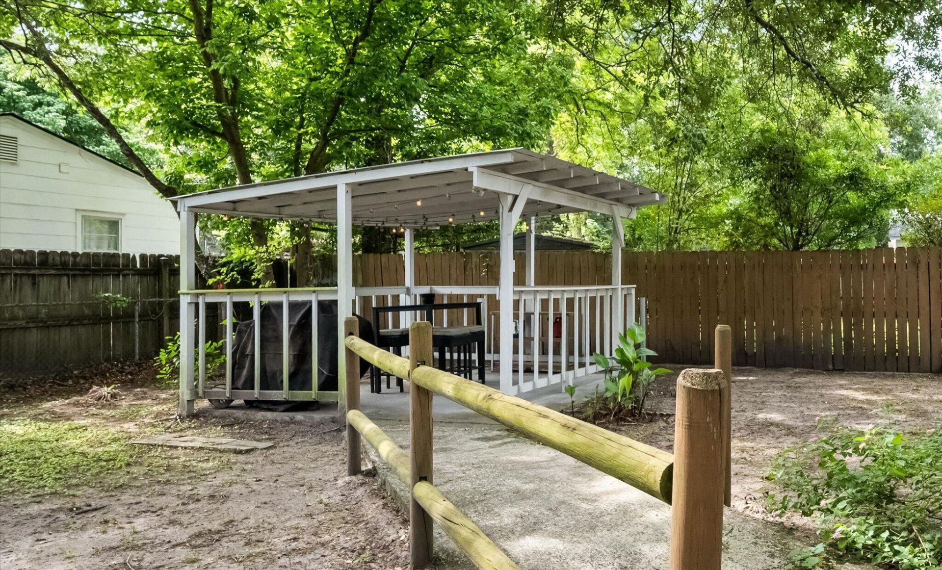 5736 Allison Avenue Photo 4