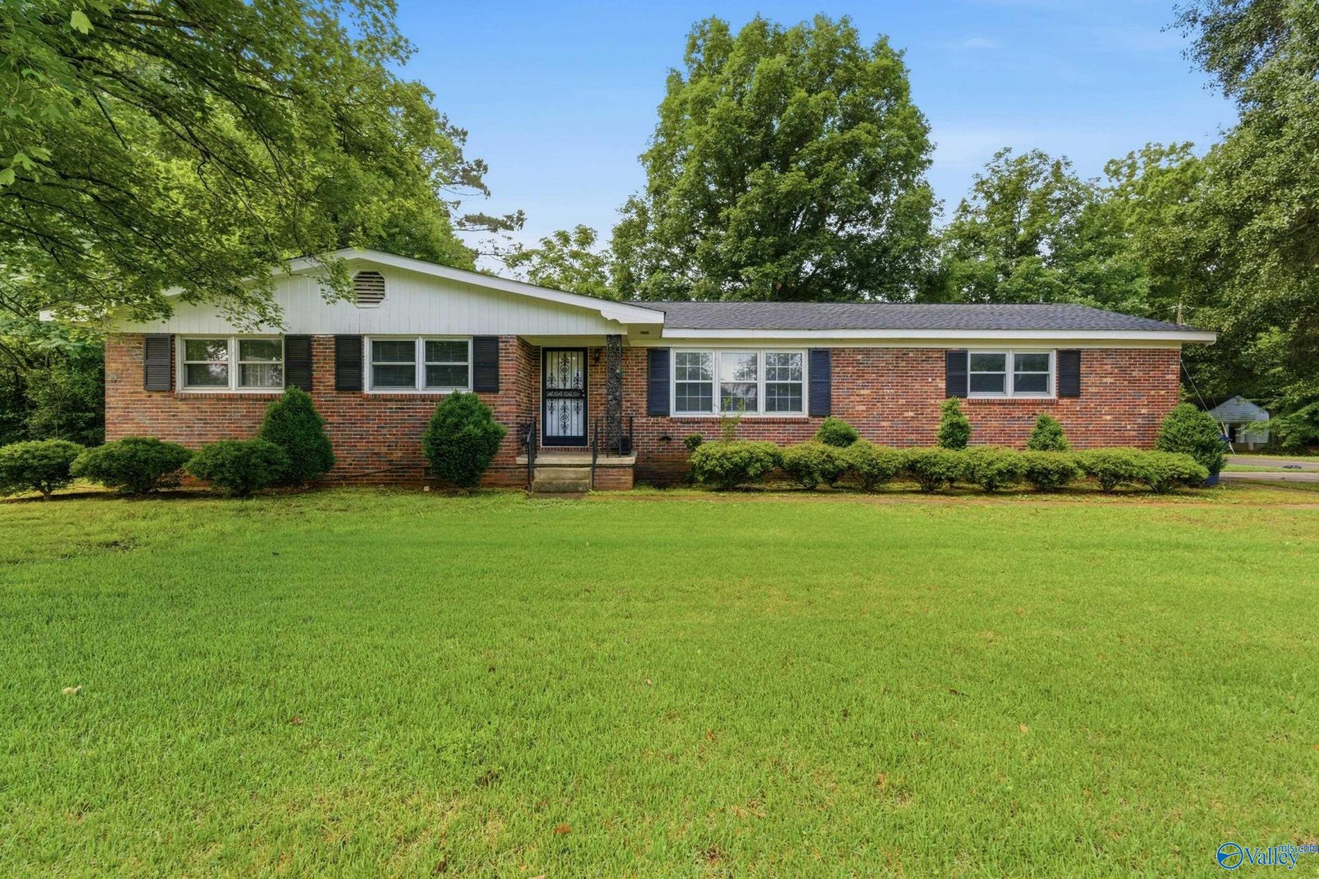 8413 Old Madison Pike, Madison, AL 35758 Main Photo