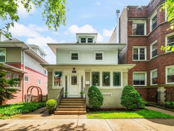 6537 N Greenview Avenue , Chicago, IL 60626