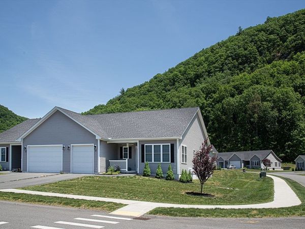 9 Gray Lock Lane, Unit B, Deerfield, MA 01373