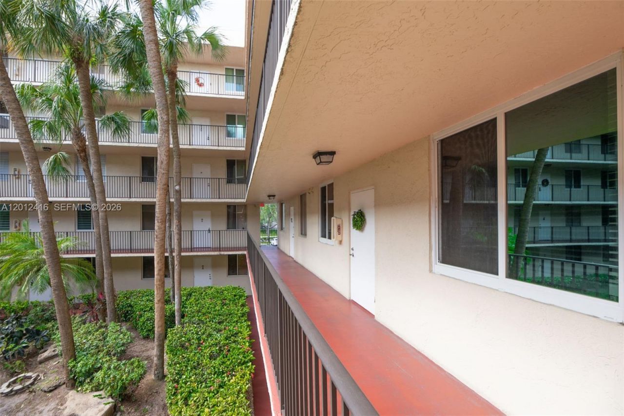 3149 Riverside Dr , Unit B-202, Coral Springs, FL 33065 Photo
