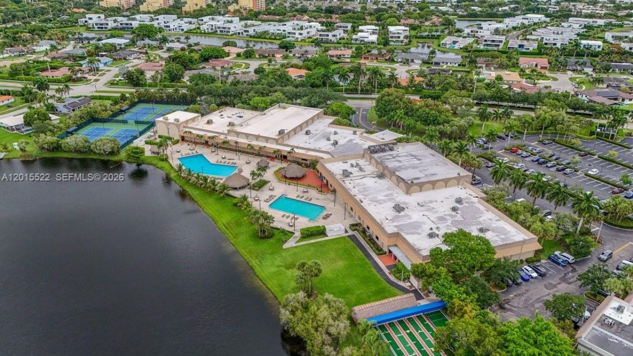 16530 Lake Tree Dr , Unit 16530, Weston, FL 33326 Photo