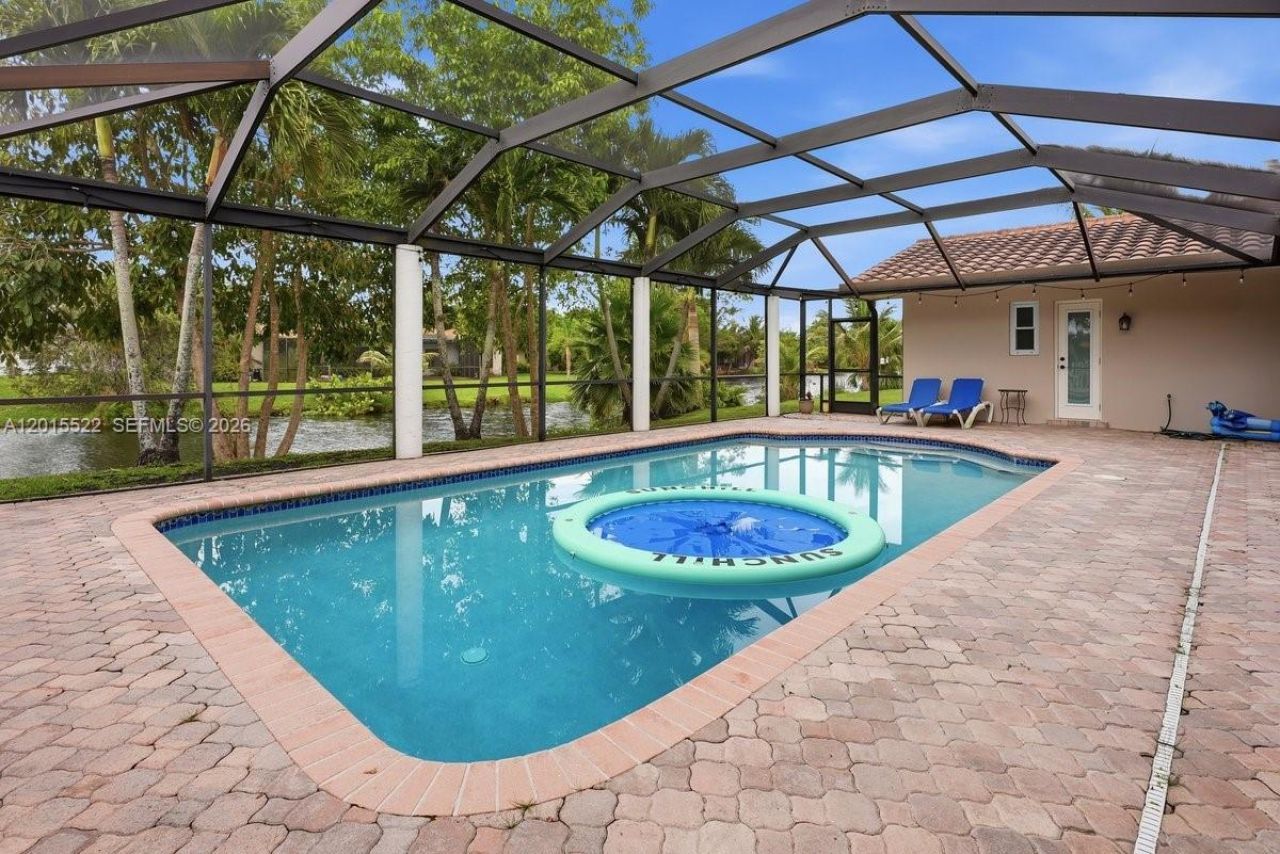 16530 Lake Tree Dr , Unit 16530, Weston, FL 33326 Photo