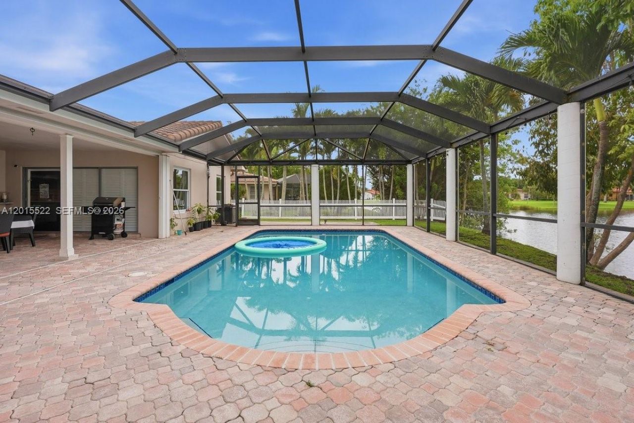 16530 Lake Tree Dr , Unit 16530, Weston, FL 33326 Photo