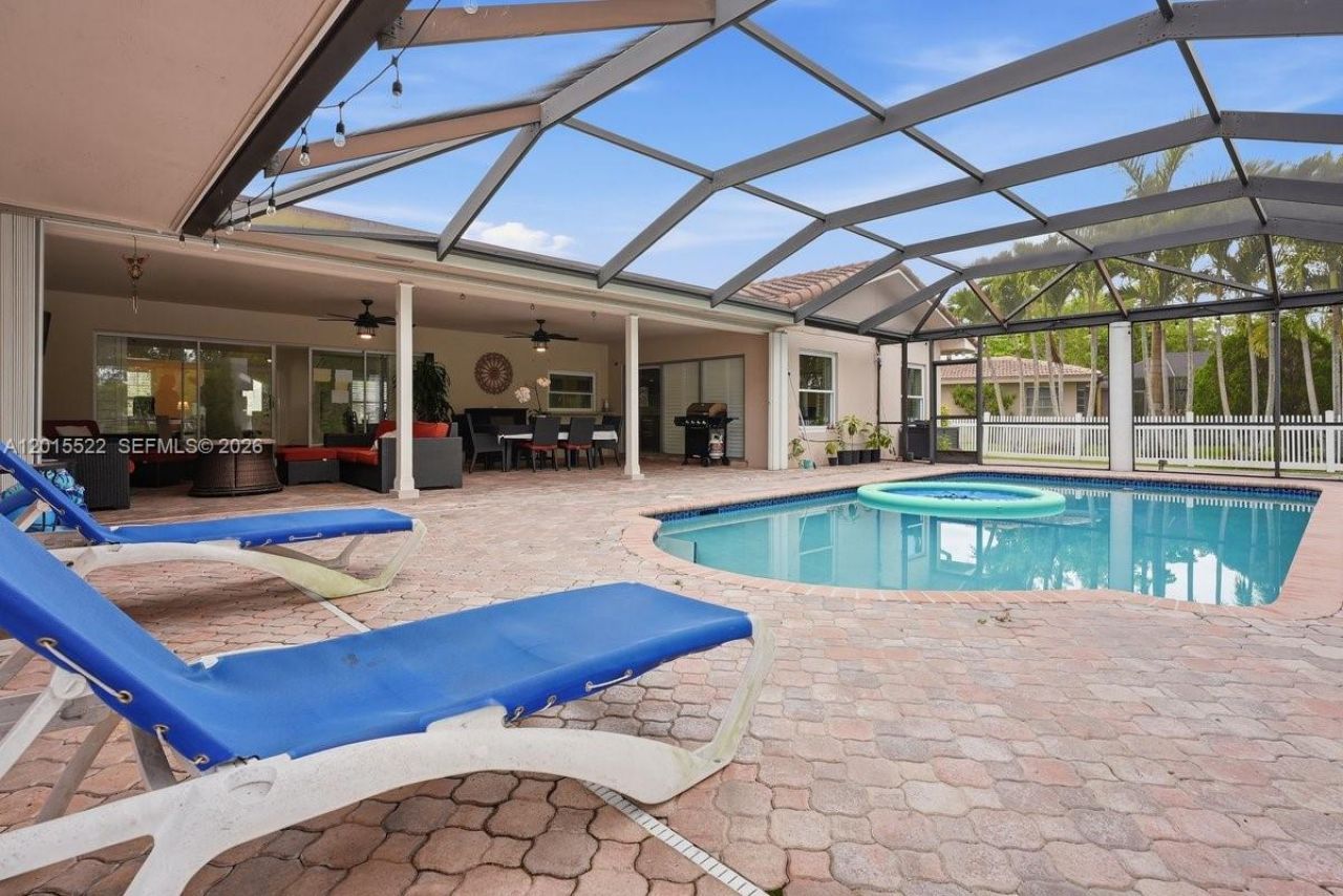 16530 Lake Tree Dr , Unit 16530, Weston, FL 33326 Photo