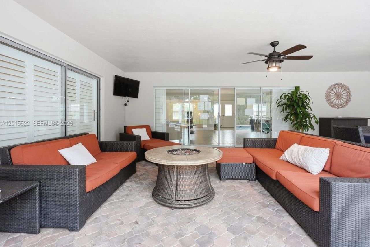 16530 Lake Tree Dr , Unit 16530, Weston, FL 33326 Photo