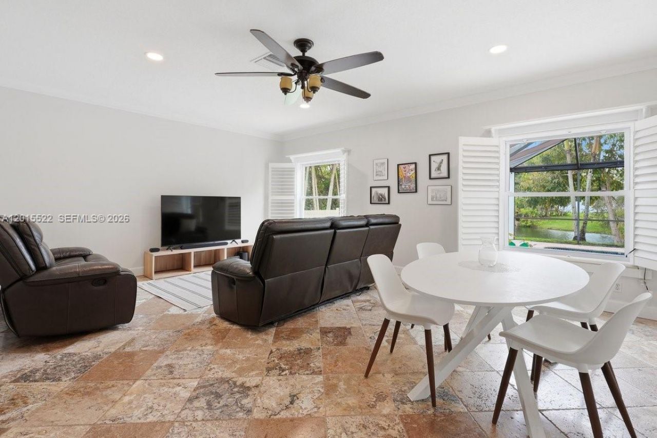 16530 Lake Tree Dr , Unit 16530, Weston, FL 33326 Photo