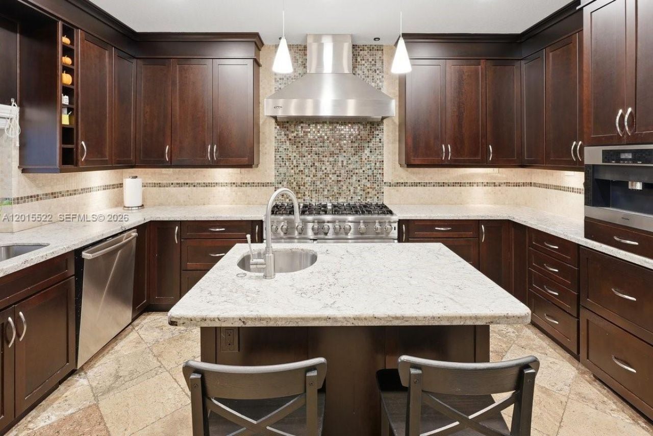 16530 Lake Tree Dr , Unit 16530, Weston, FL 33326 Photo