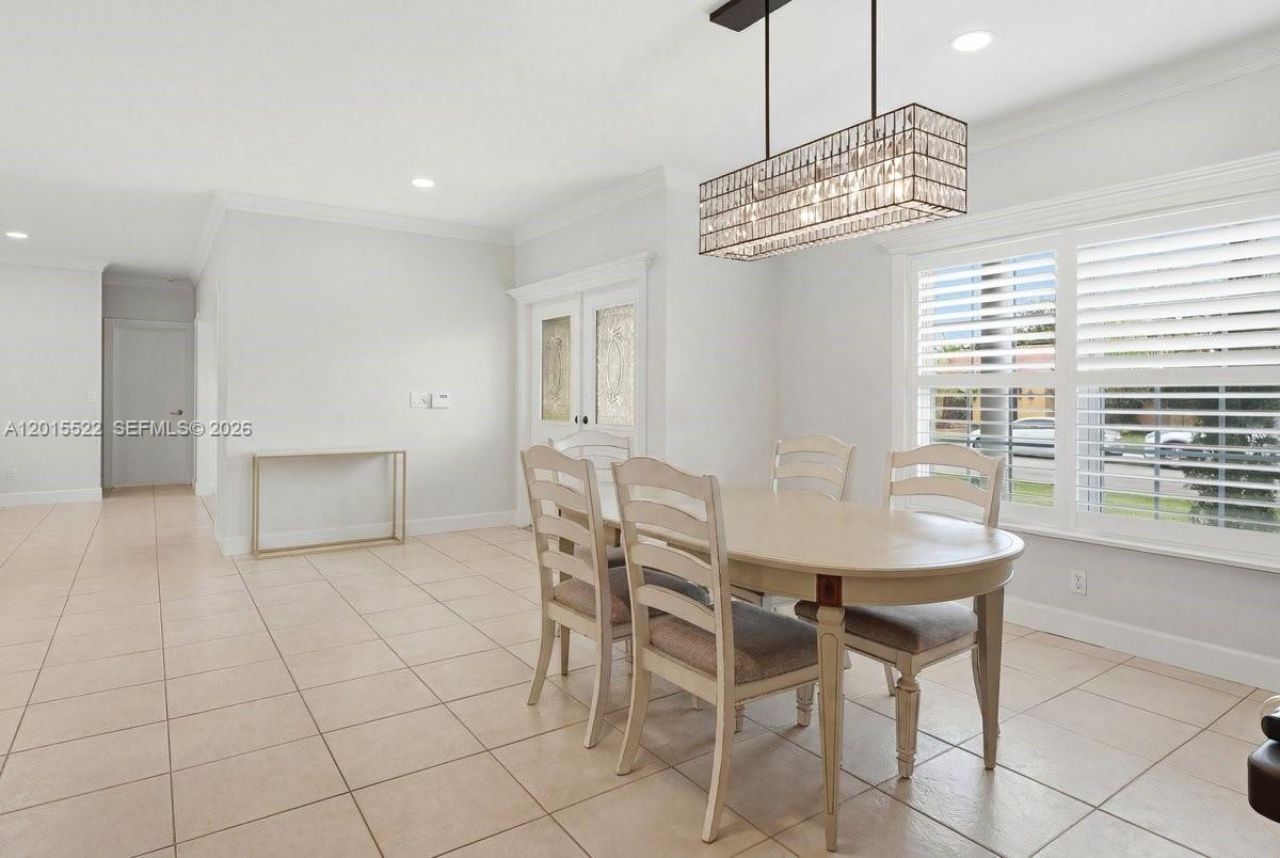 16530 Lake Tree Dr , Unit 16530, Weston, FL 33326 Photo
