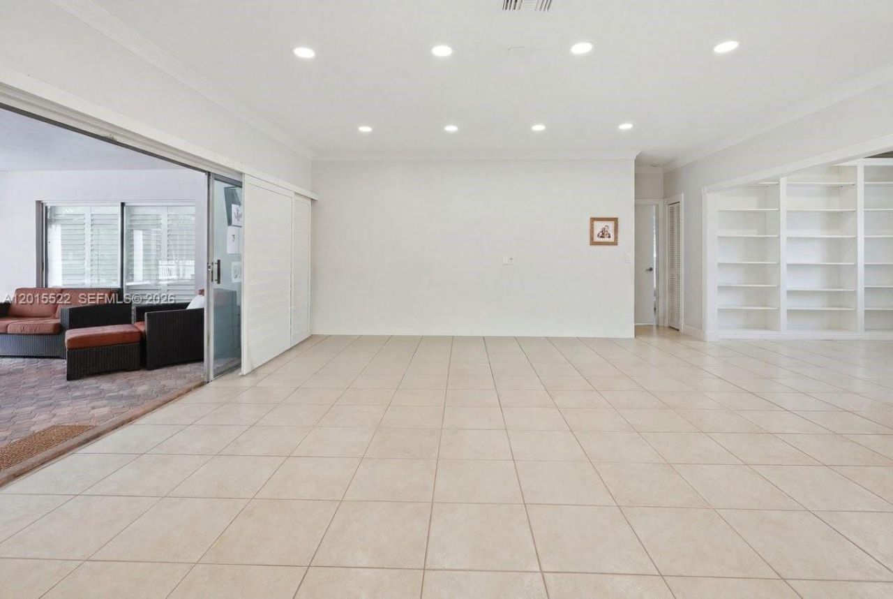 16530 Lake Tree Dr , Unit 16530, Weston, FL 33326 Photo