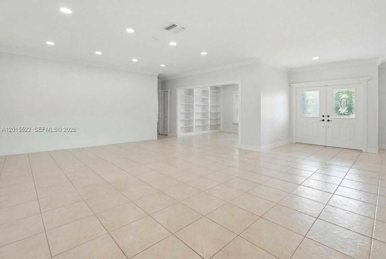16530 Lake Tree Dr , Unit 16530, Weston, FL 33326 Photo